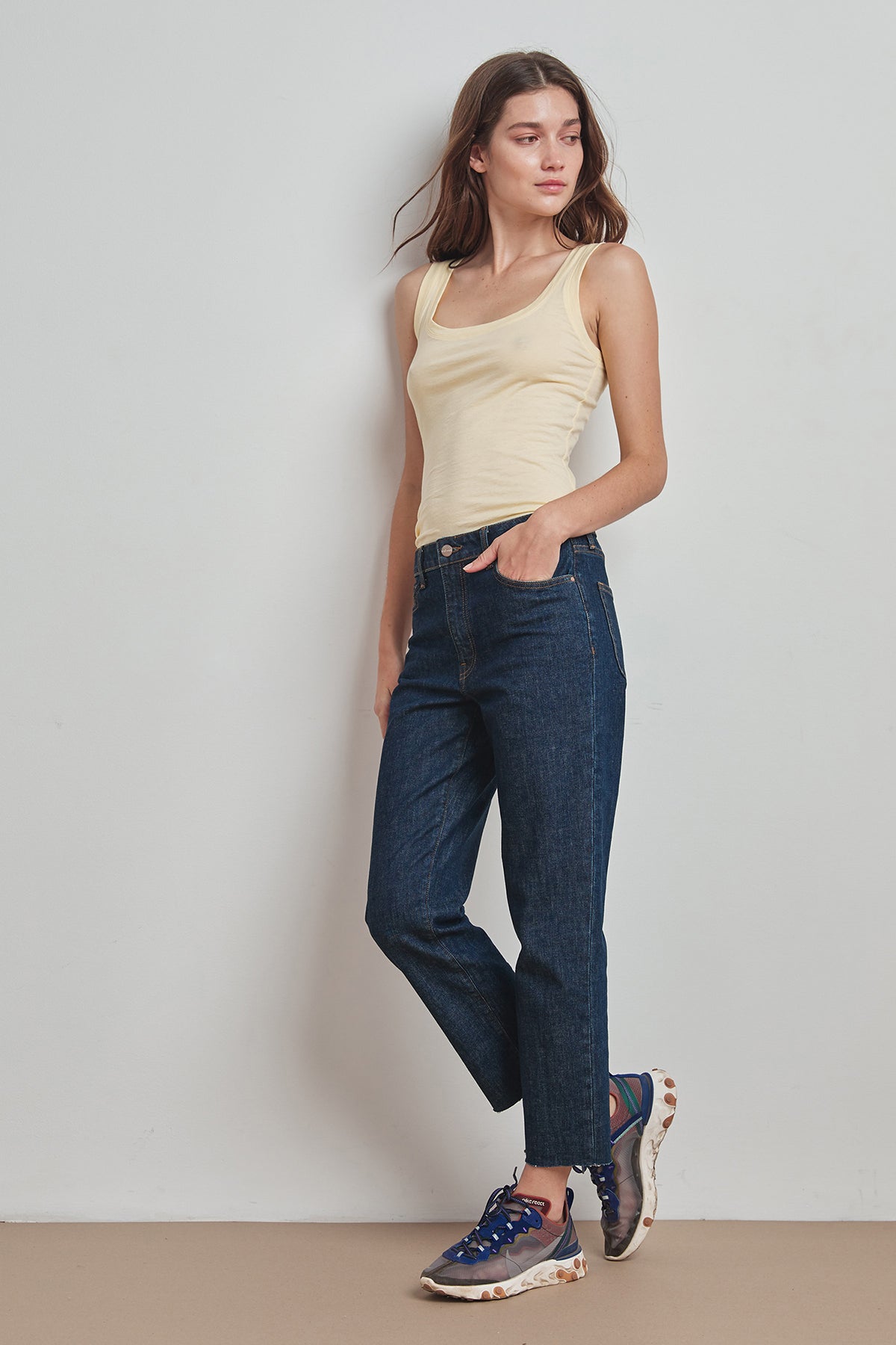 MOSSY GAUZY WHISPER FITTED TANK - Velvet Staging 2.0