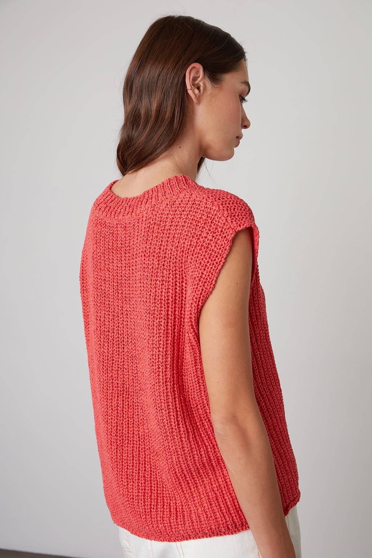 NAYA V-NECK SWEATER VEST - Velvet Staging 2.0