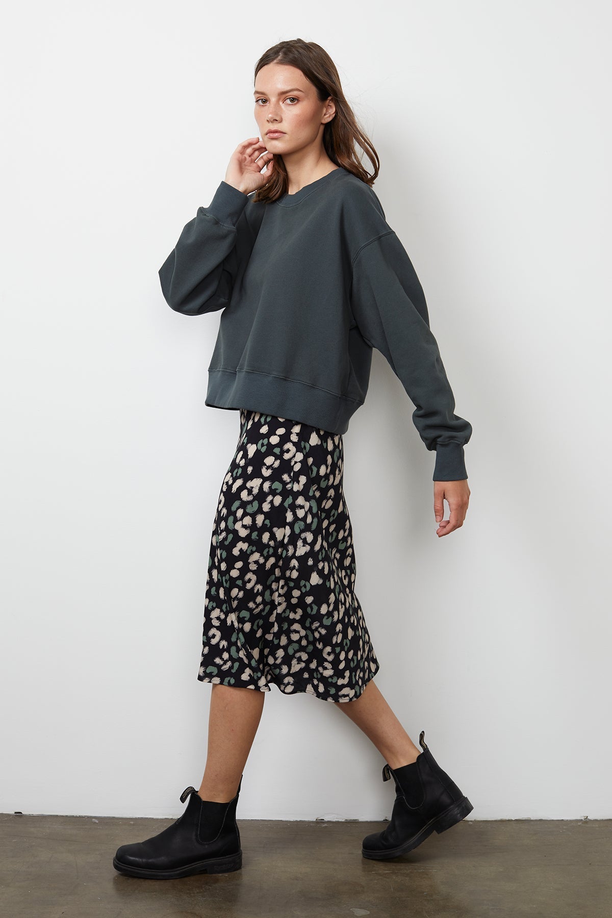 NELLA OVERSIZED SWEATSHIRT - Velvet Staging 2.0