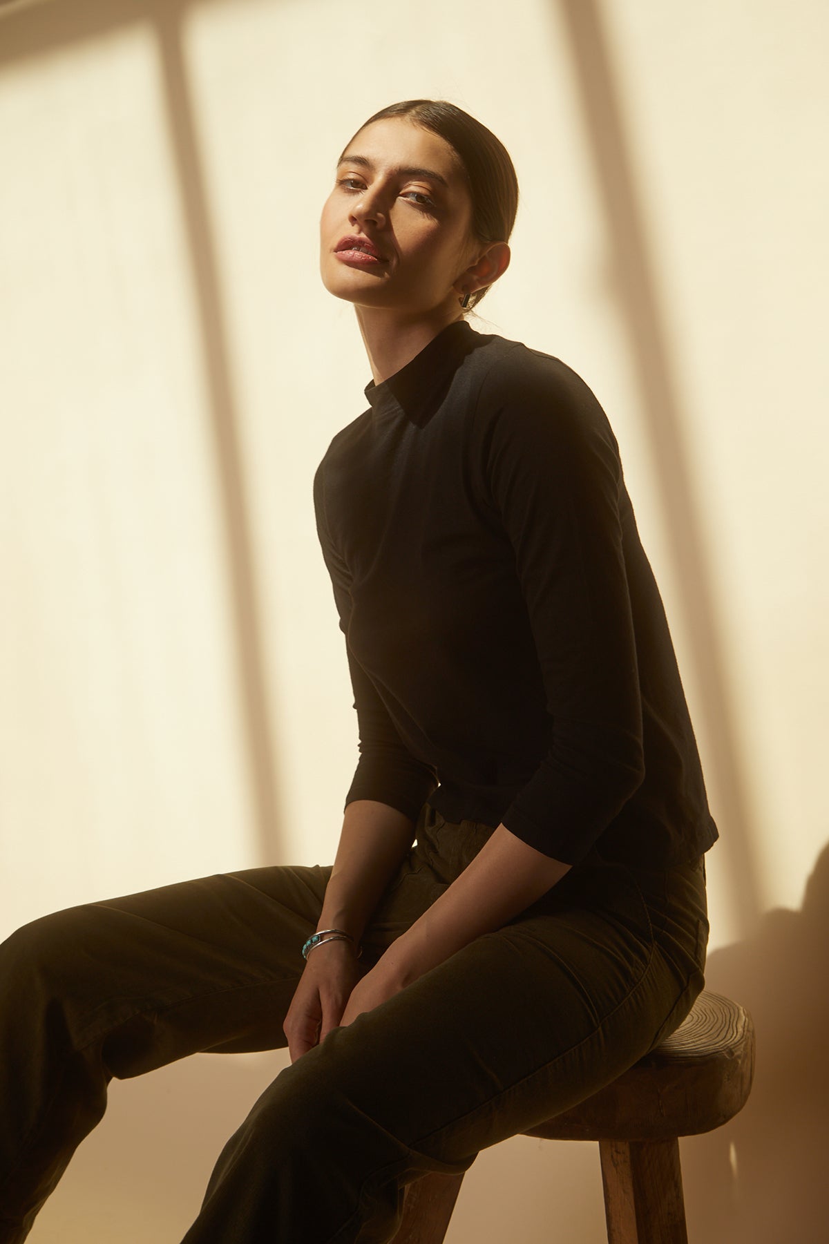 QUINNY 3/4 SLEEVE MOCK NECK TEE - Velvet Staging 2.0