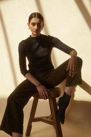 QUINNY 3/4 SLEEVE MOCK NECK TEE - Velvet Staging 2.0