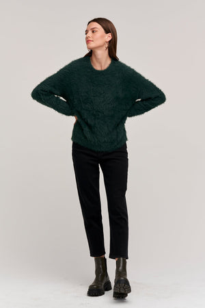 RAY CREW NECK SWEATER - Velvet Staging 2.0