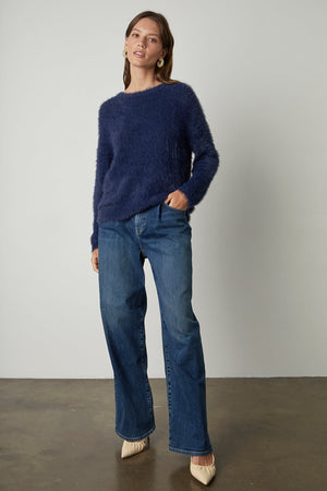 RAY CREW NECK SWEATER - Velvet Staging 2.0