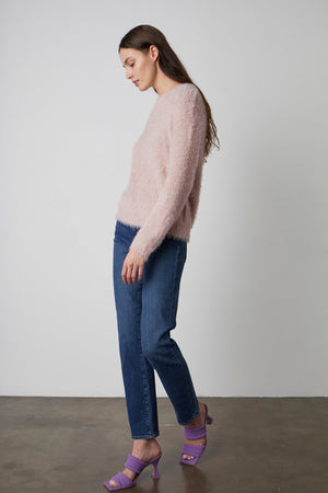 RAY CREW NECK SWEATER - Velvet Staging 2.0