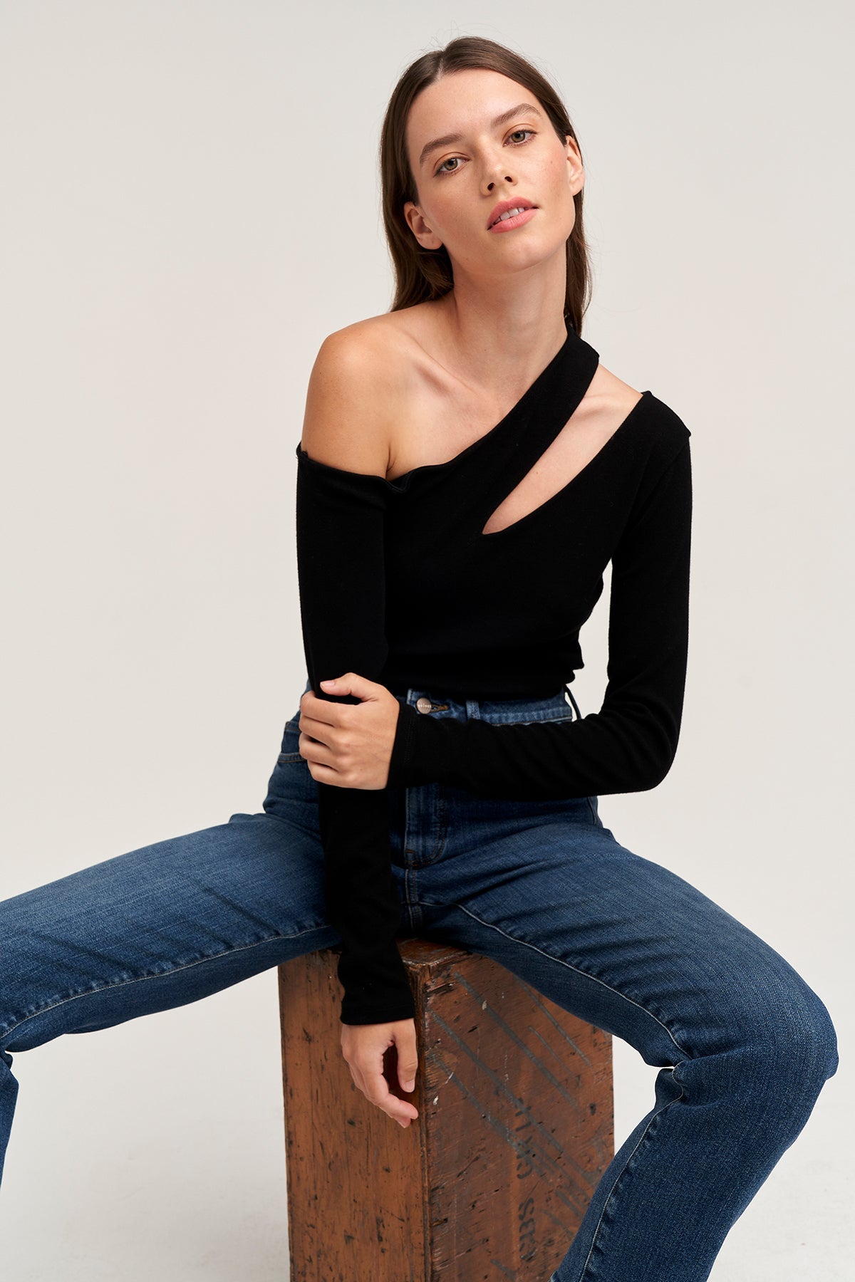 ROSALINA CUT OUT TOP - Velvet Staging 2.0