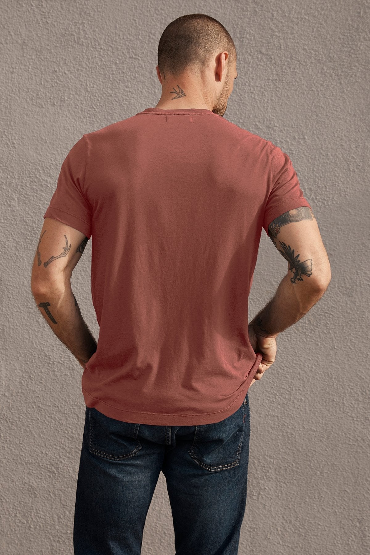SAMSEN WHISPER CLASSIC V-NECK TEE - Velvet Staging 2.0-26916335124676