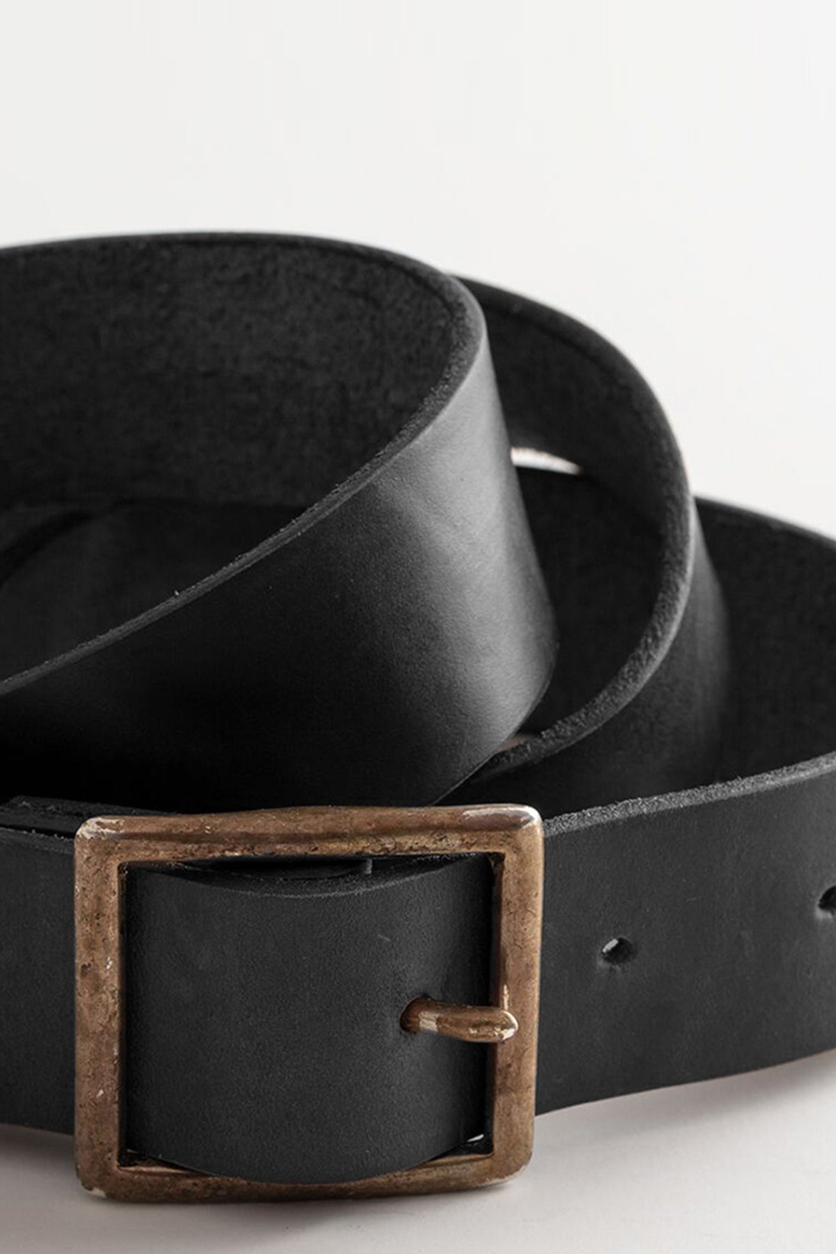 SIMPLE VINTAGE LEATHER BELT - Velvet Staging 2.0
