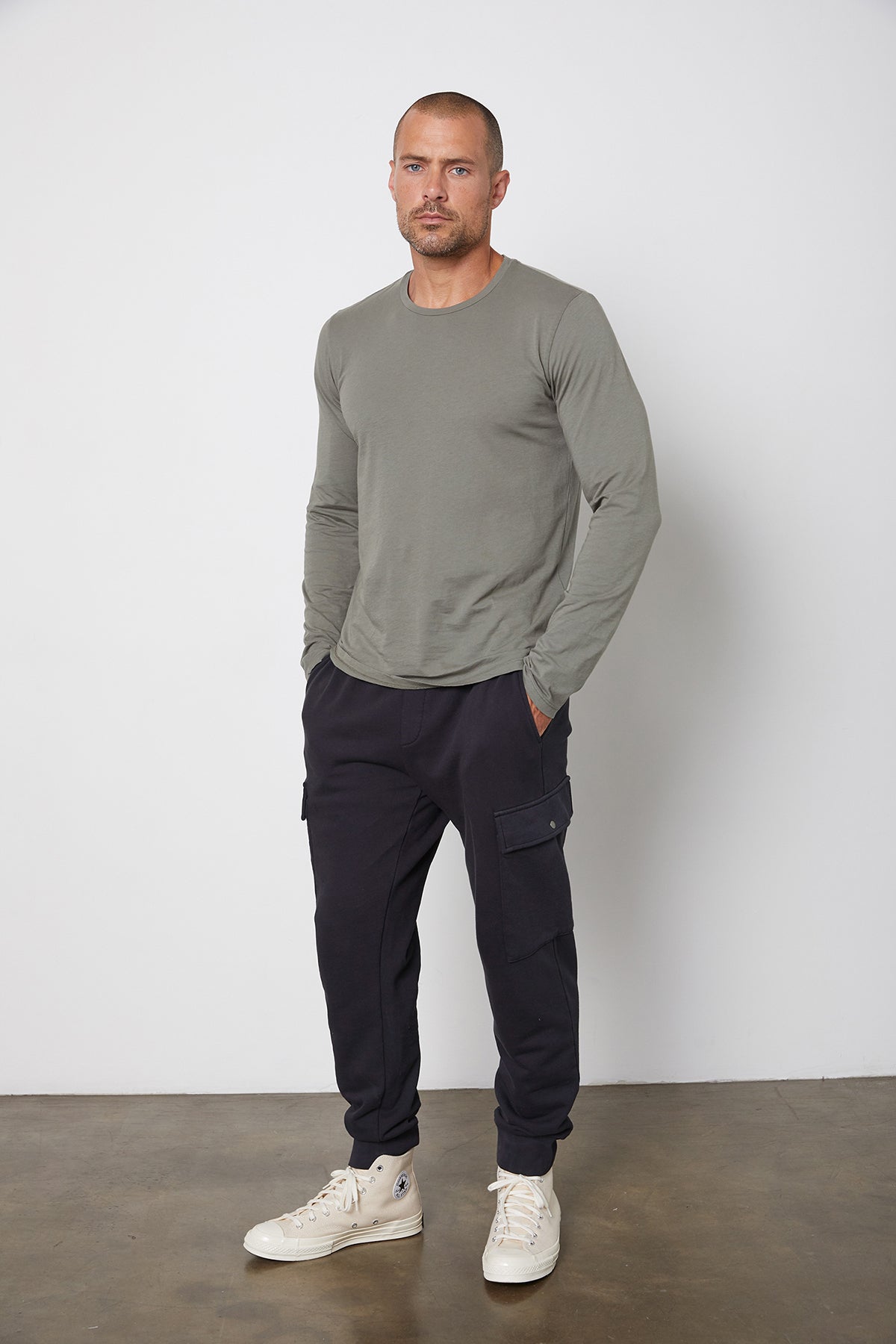   SKEETER WHISPER CLASSIC CREW NECK TEE - Velvet Staging 2.0 