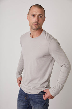 SKEETER WHISPER CLASSIC CREW NECK TEE - Velvet Staging 2.0