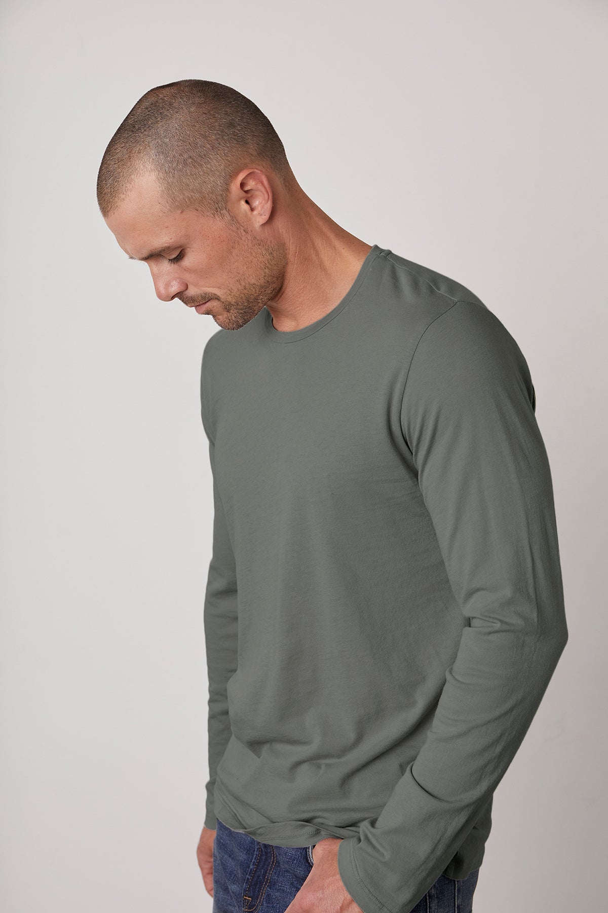   SKEETER WHISPER CLASSIC CREW NECK TEE - Velvet Staging 2.0 