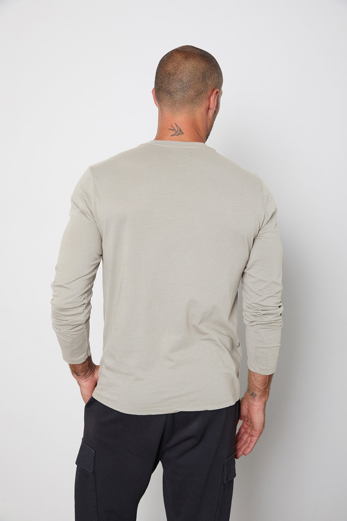 SKEETER WHISPER CLASSIC CREW NECK TEE - Velvet Staging 2.0