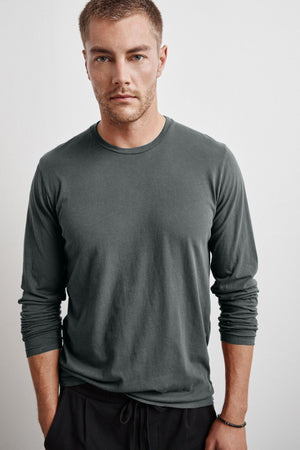 SKEETER WHISPER CLASSIC CREW NECK TEE - Velvet Staging 2.0