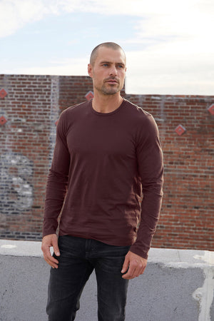 SKEETER WHISPER CLASSIC CREW NECK TEE - Velvet Staging 2.0