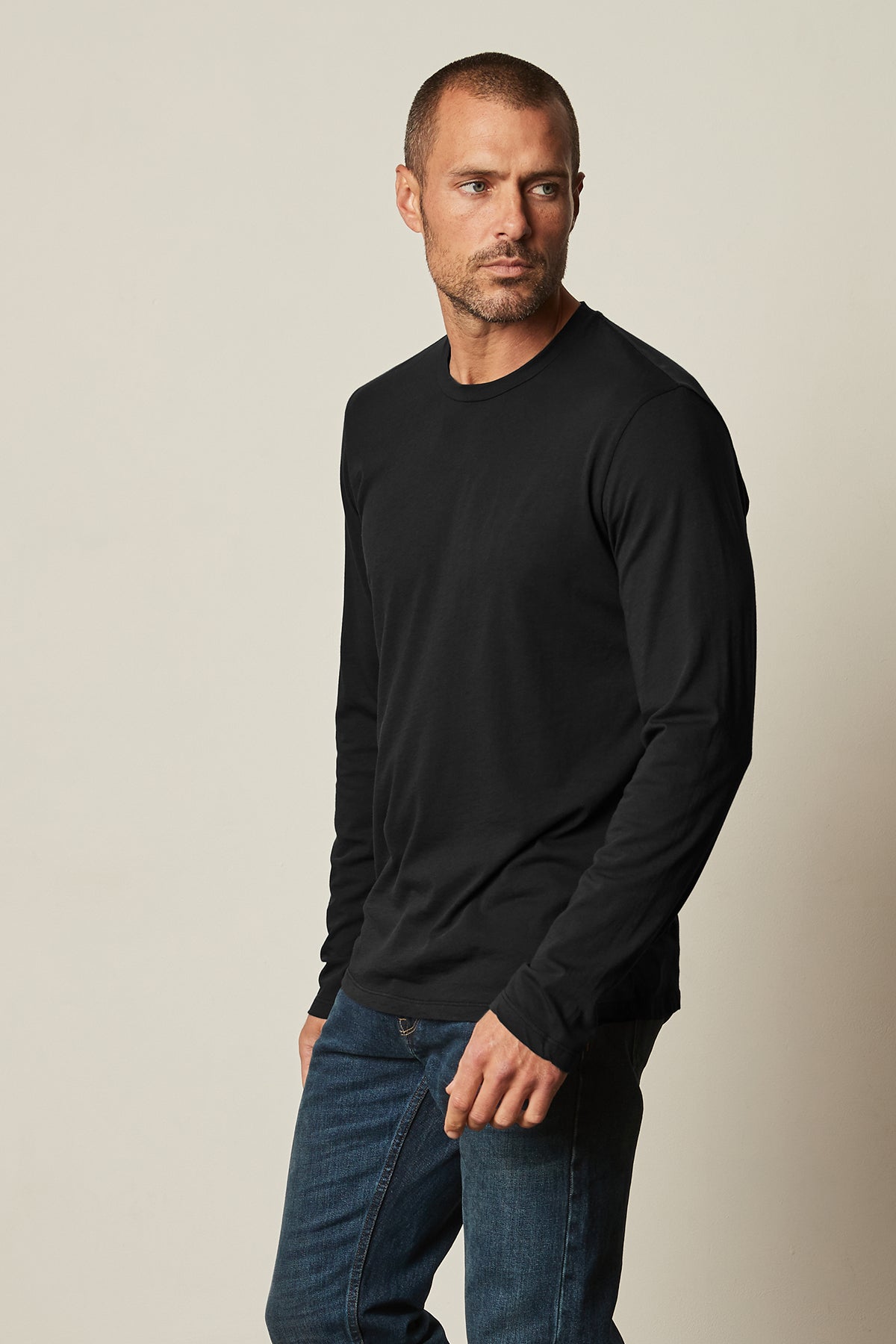   SKEETER WHISPER CLASSIC CREW NECK TEE - Velvet Staging 2.0 