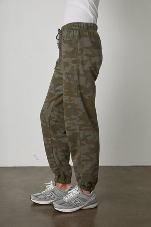 SKYE CAMO SWEATPANT - Velvet Staging 2.0