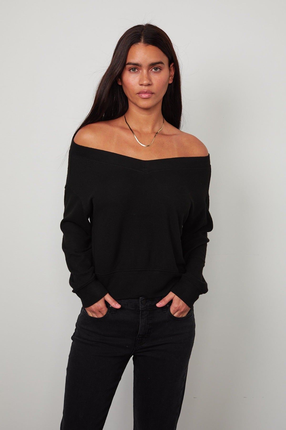 SLOE CROPPED SWEATER - Velvet Staging 2.0
