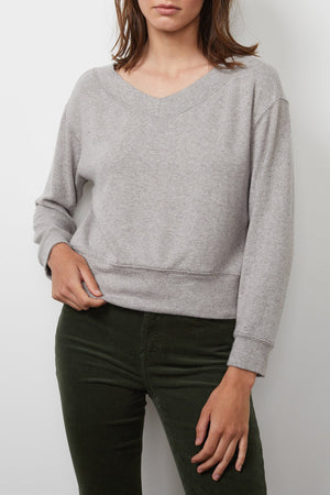 SLOE CROPPED SWEATER - Velvet Staging 2.0
