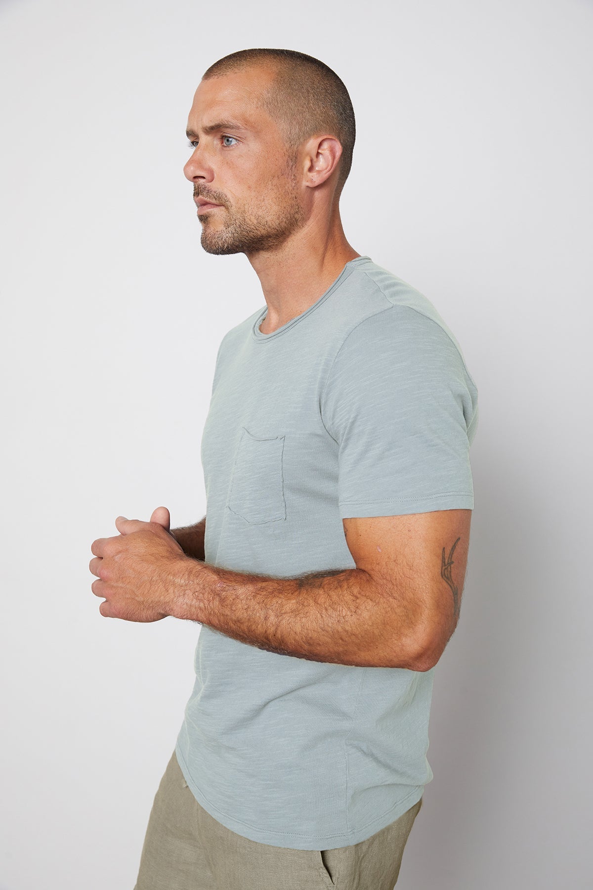 Chad Raw Edge Cotton Slub Pocket Tee in riptide with Jonathan shorts in olive side-25282458583236