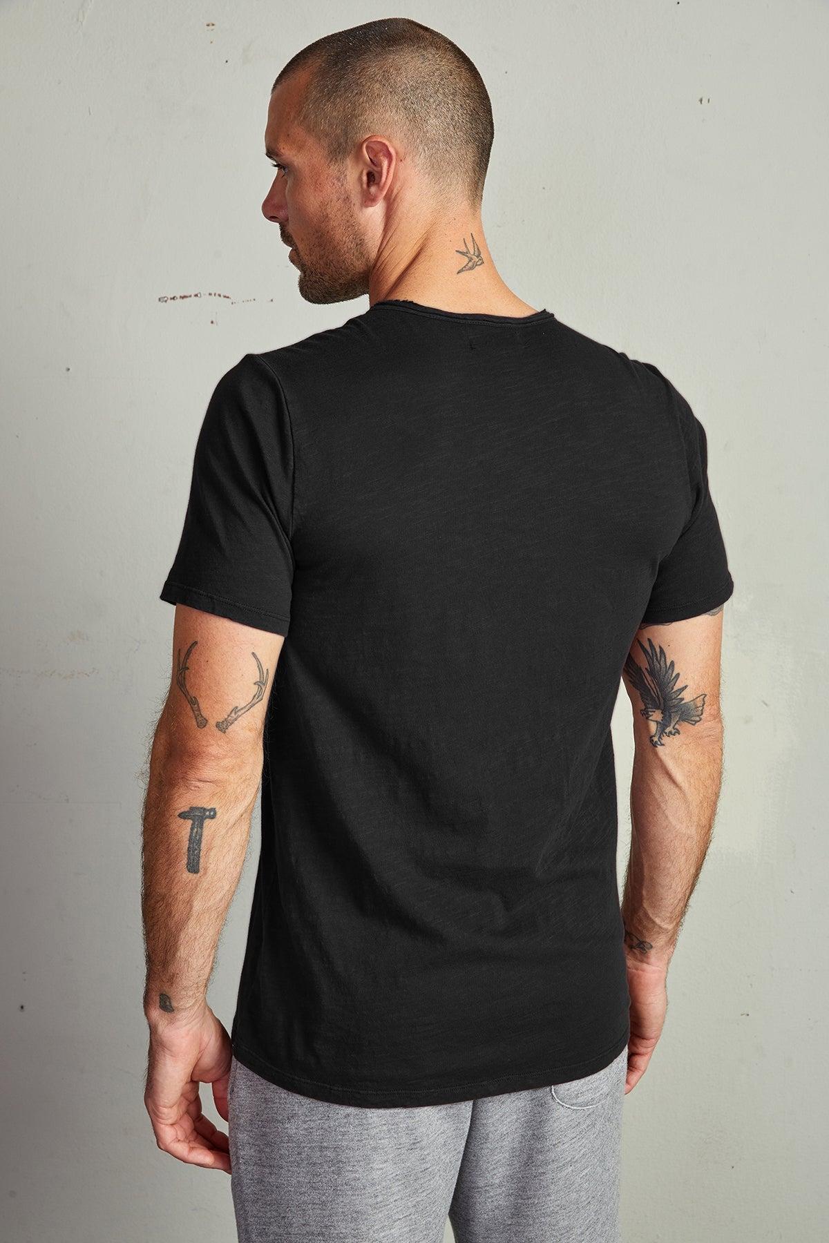   CHAD RAW EDGE COTTON SLUB POCKET TEE 