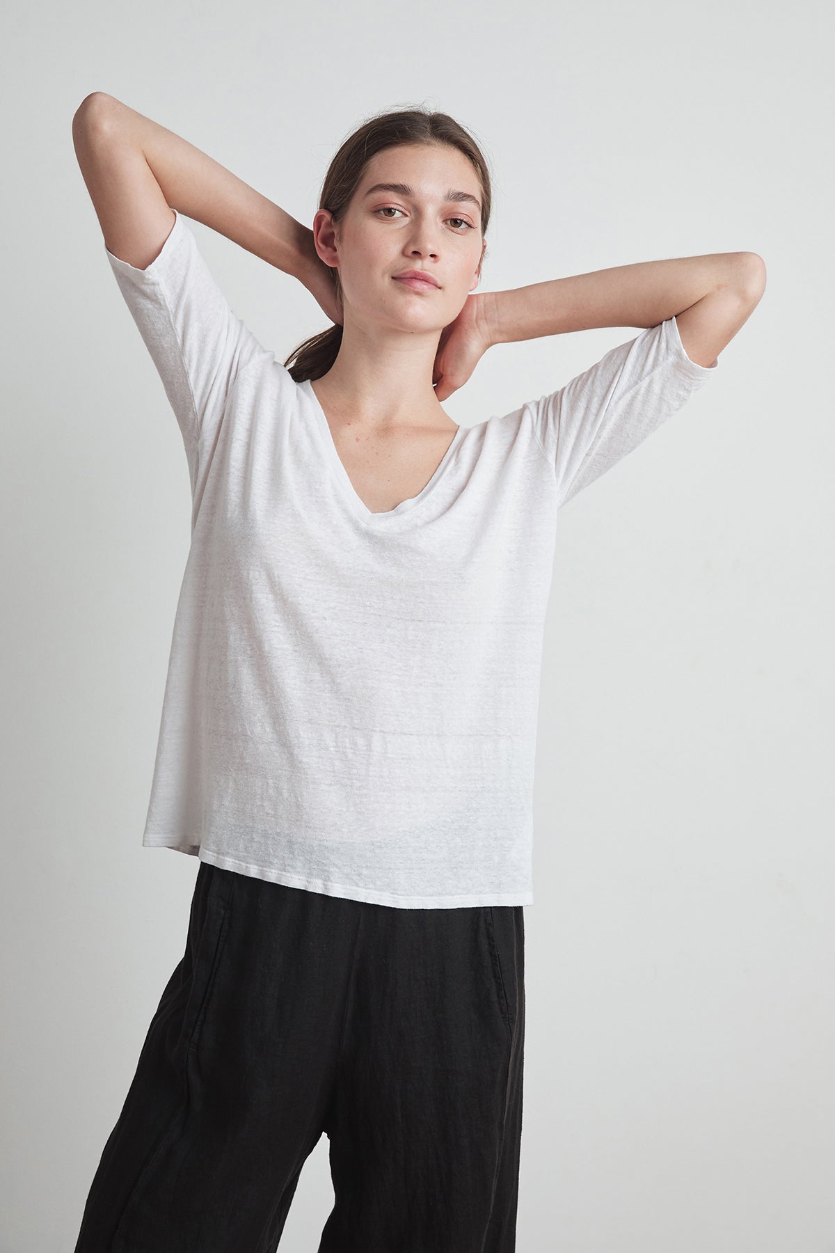 STEFANI LINEN KNIT V-NECK TEE - Velvet Staging 2.0