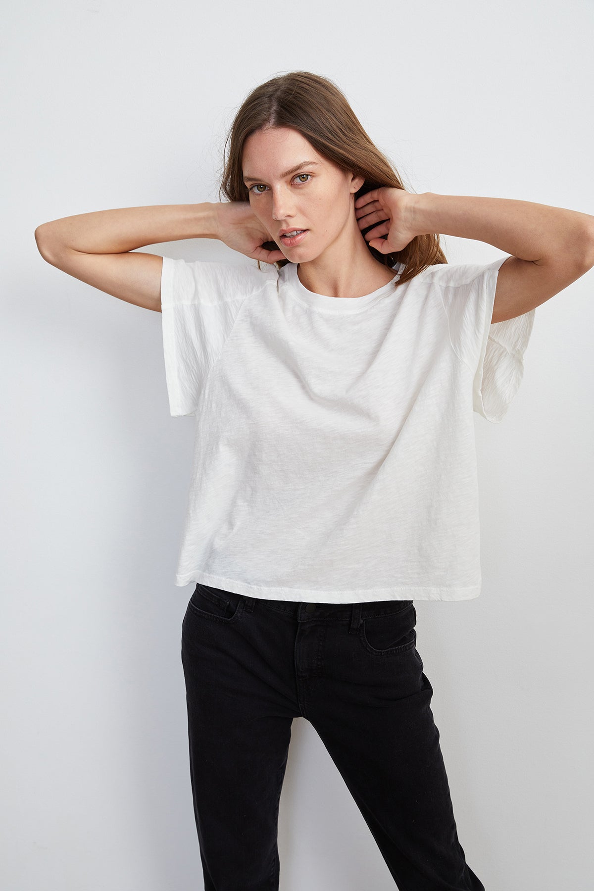 SUNNI CREW NECK TEE - Velvet Staging 2.0