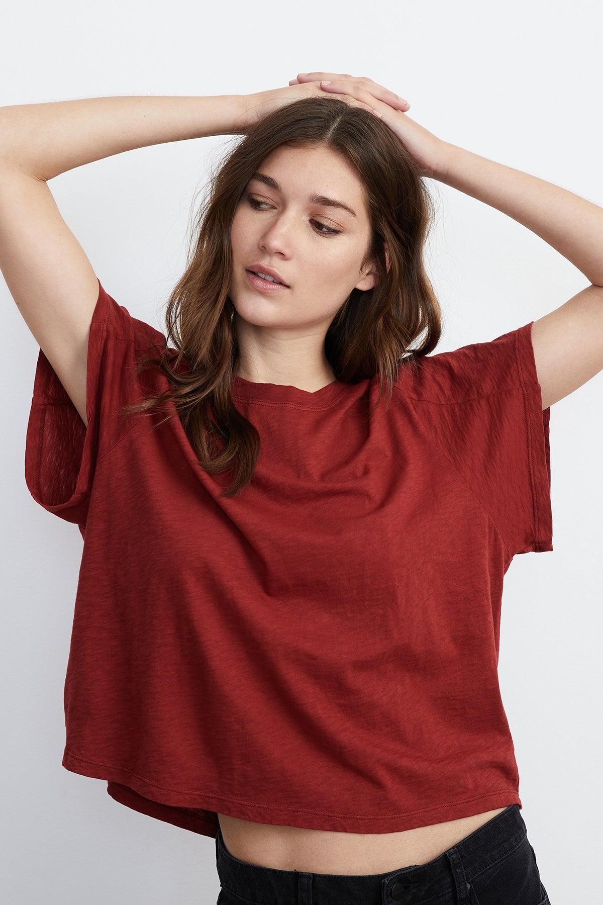 SUNNI CREW NECK TEE - Velvet Staging 2.0