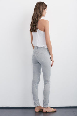 TONI SKINNY JEAN - Velvet Staging 2.0