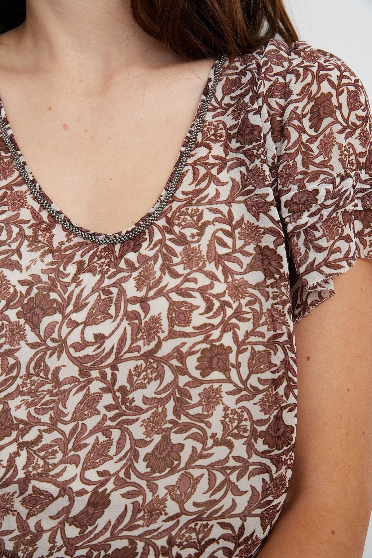 TRACIA SCOOP NECK PRINTED BLOUSE - Velvet Staging 2.0-26916379820228