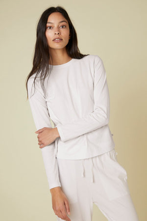 VICENTE TEE - Velvet Staging 2.0