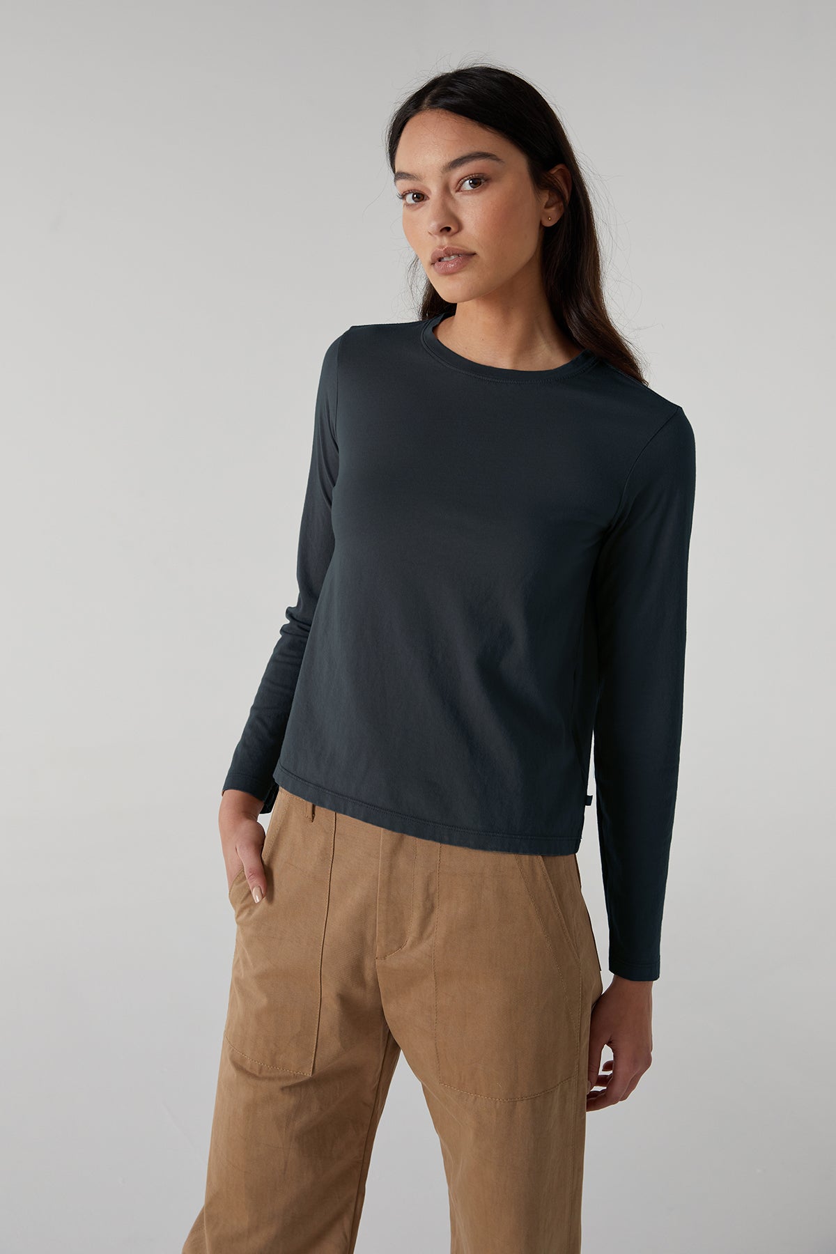 VICENTE TEE - Velvet Staging 2.0