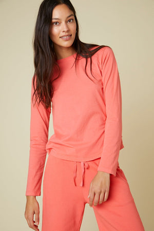 VICENTE TEE - Velvet Staging 2.0