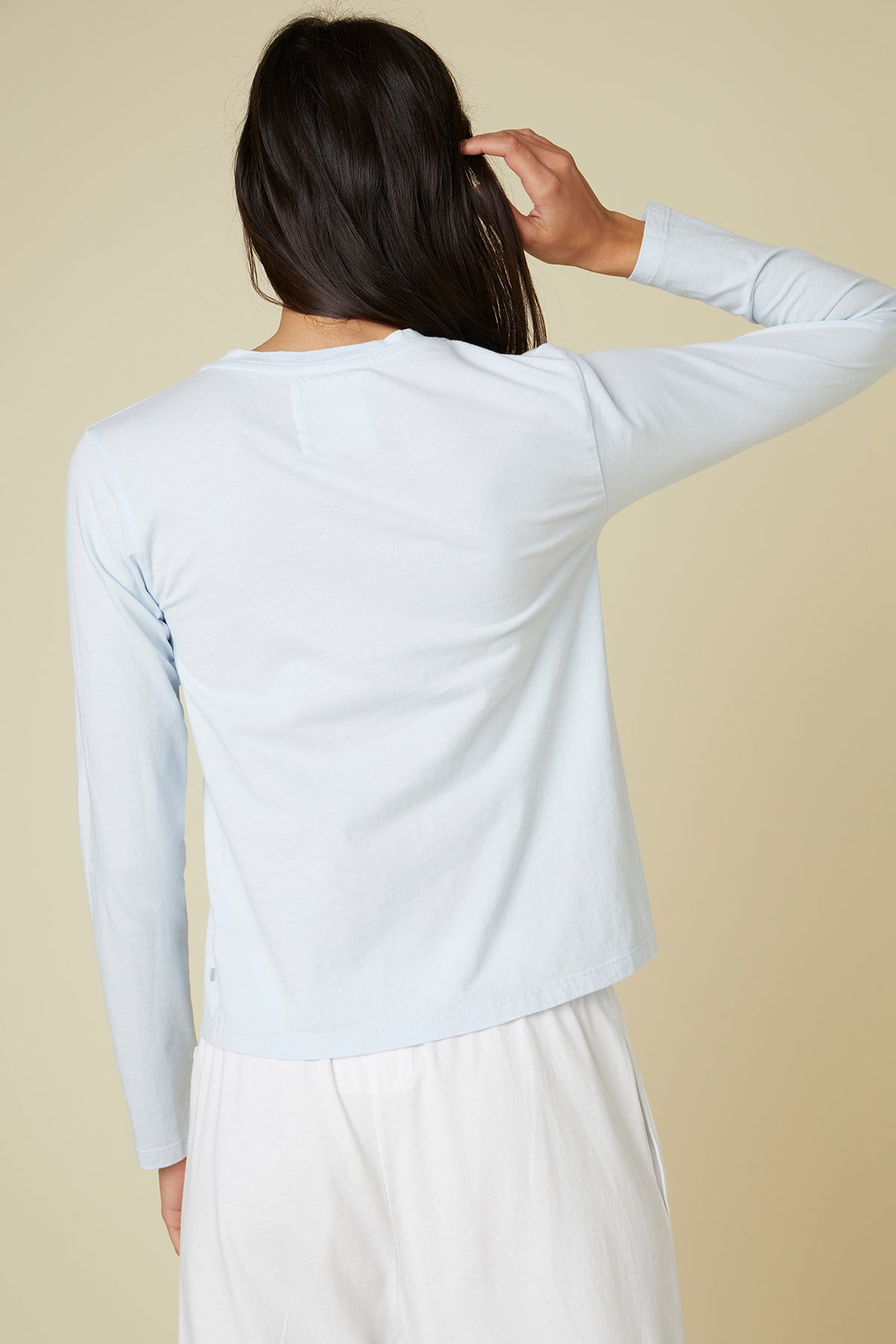 VICENTE TEE - Velvet Staging 2.0