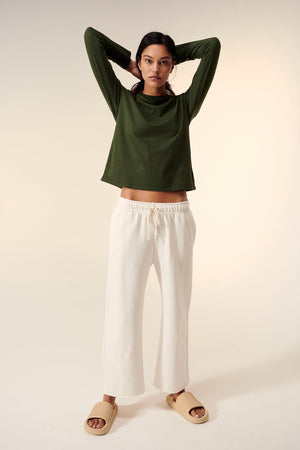 VICENTE TEE - Velvet Staging 2.0