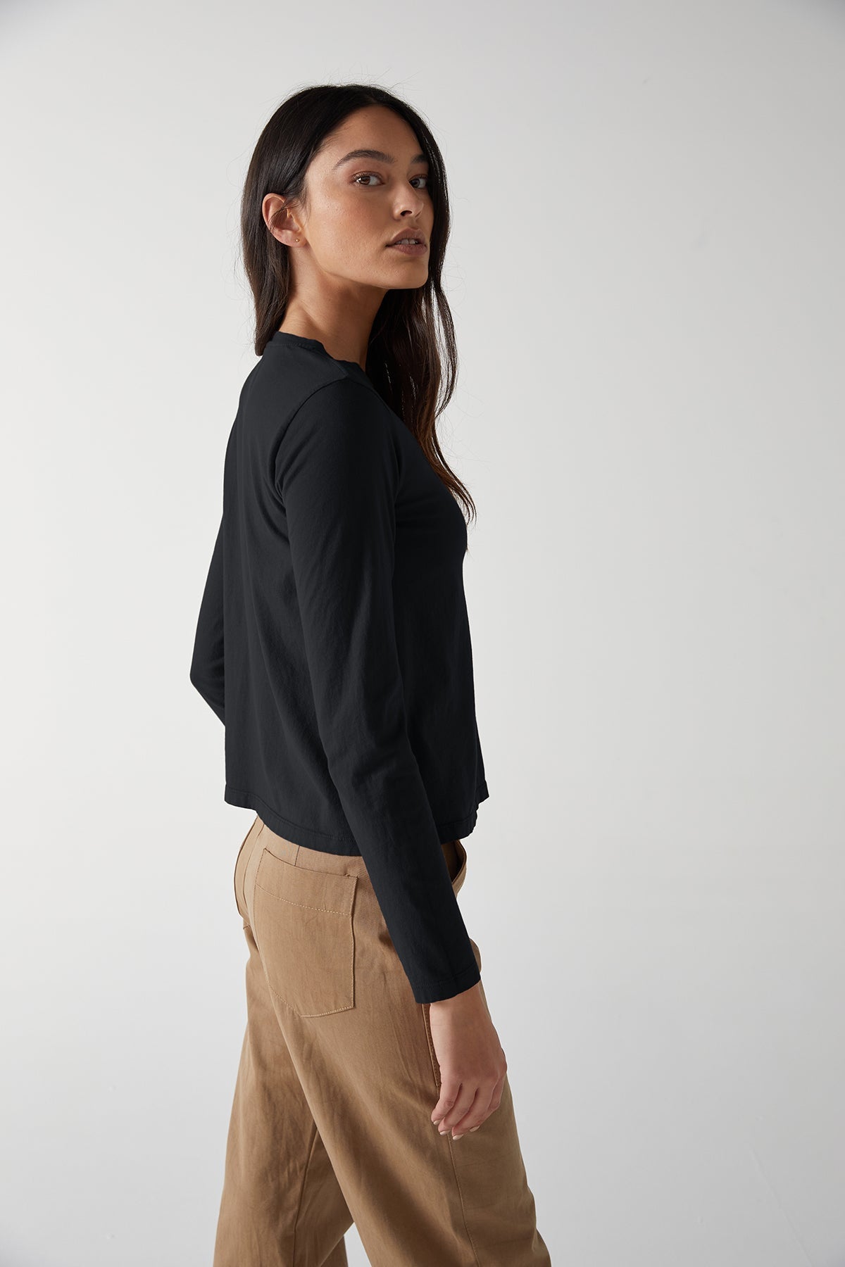 VICENTE TEE - Velvet Staging 2.0