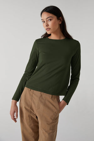 VICENTE TEE - Velvet Staging 2.0