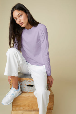 VICENTE TEE - Velvet Staging 2.0