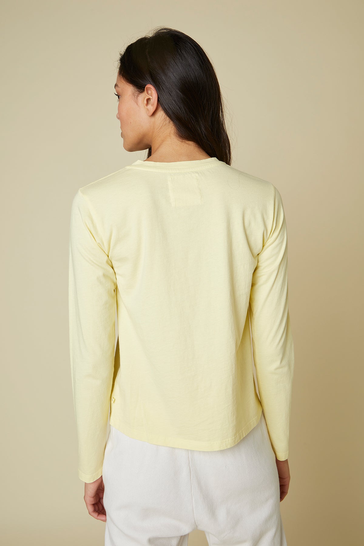 VICENTE TEE - Velvet Staging 2.0