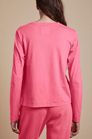 VICENTE TEE - Velvet Staging 2.0