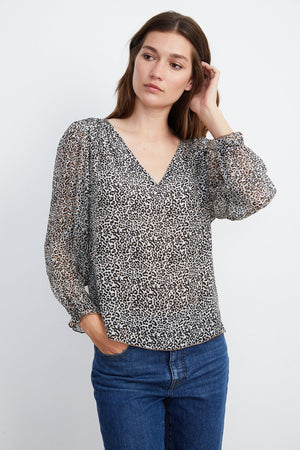 VIKA PRINTED BLOUSE - Velvet Staging 2.0
