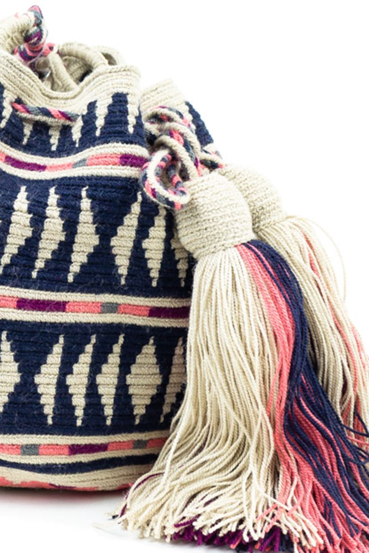 WAYUU CROCHET CROSSBODY BAG BY GUANABANA - Velvet Staging 2.0