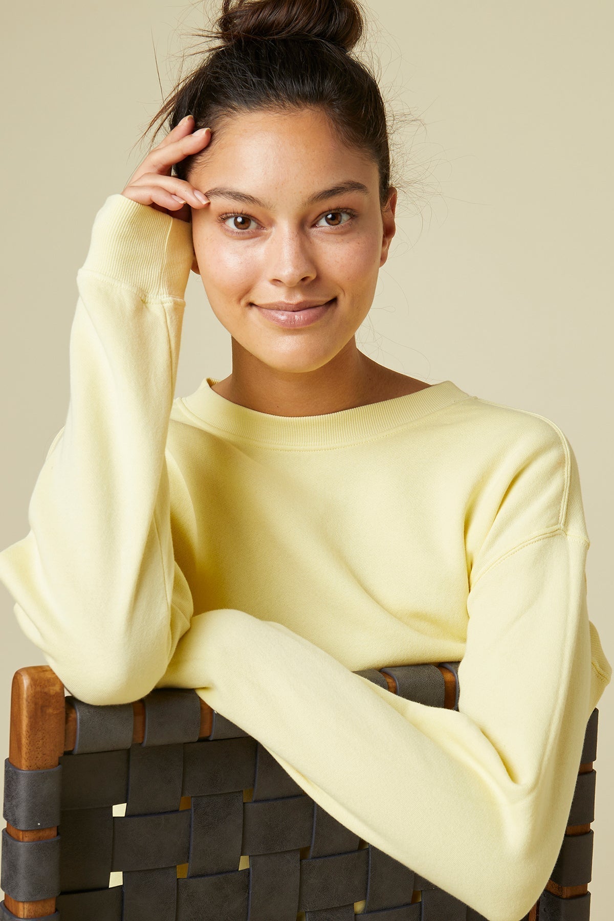 YNEZ SWEATSHIRT - Velvet Staging 2.0