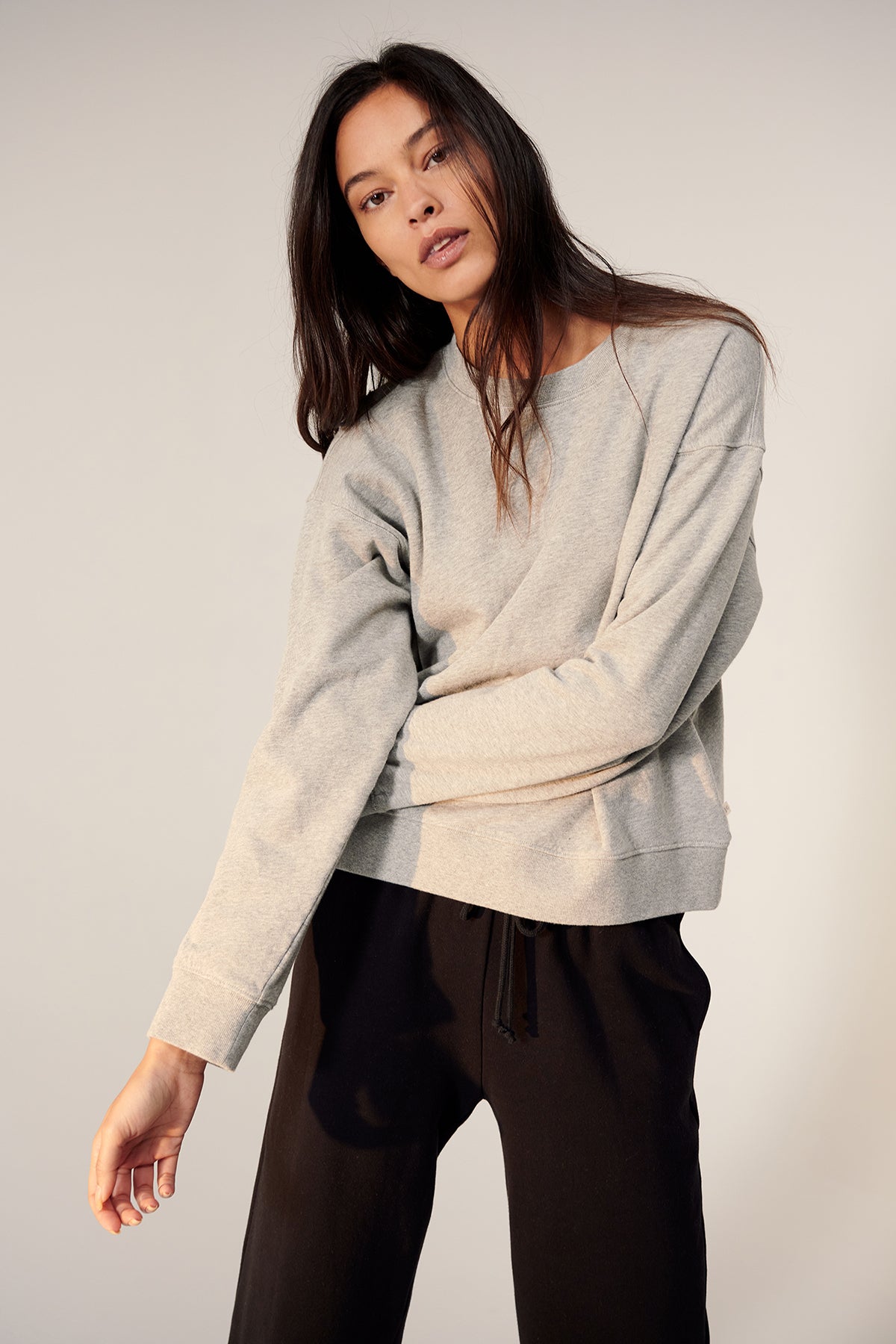 YNEZ SWEATSHIRT - Velvet Staging 2.0