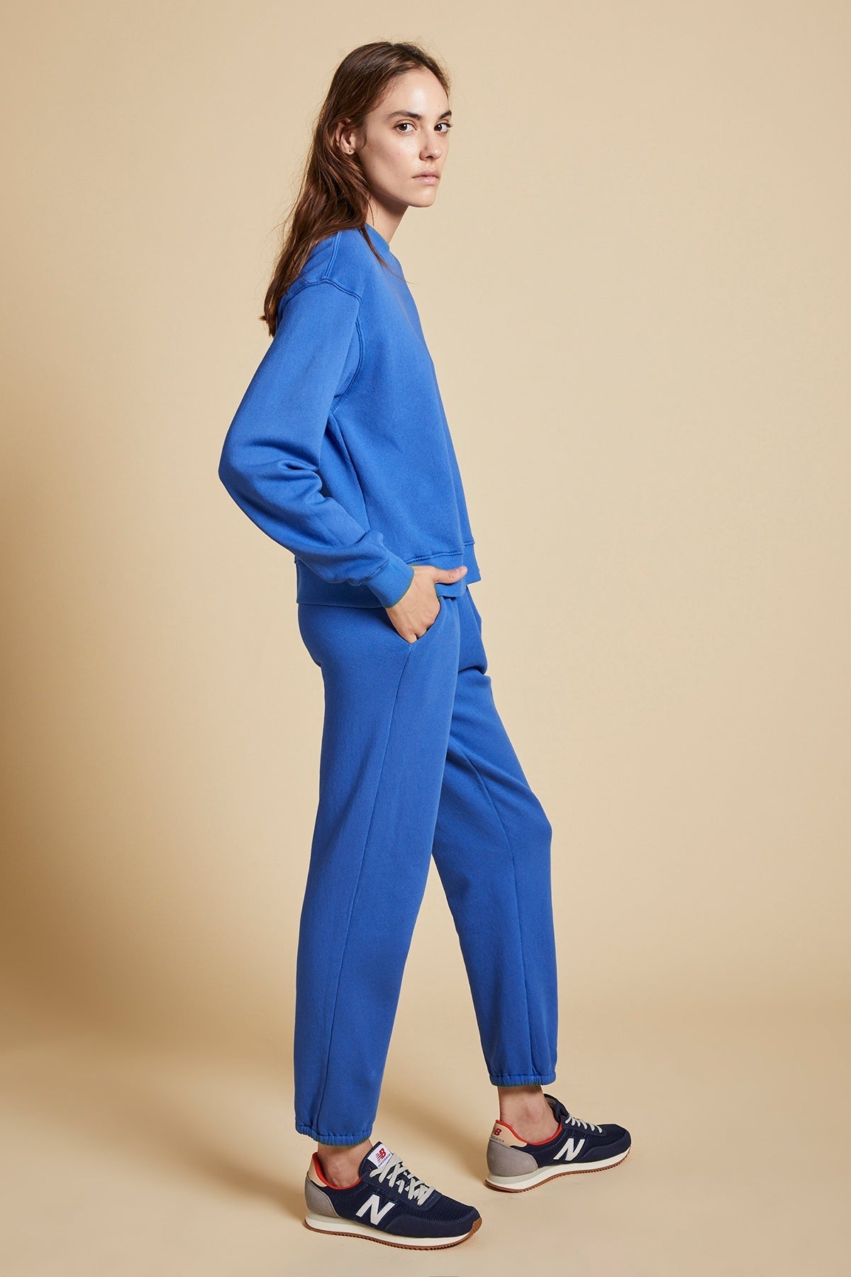 YNEZ SWEATSHIRT - Velvet Staging 2.0