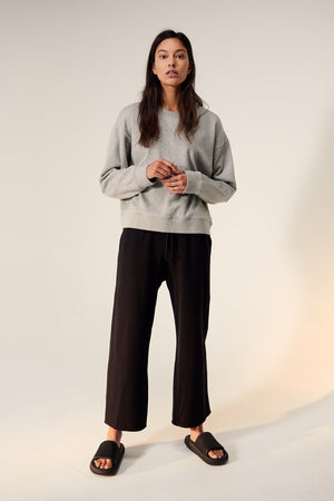 YNEZ SWEATSHIRT - Velvet Staging 2.0