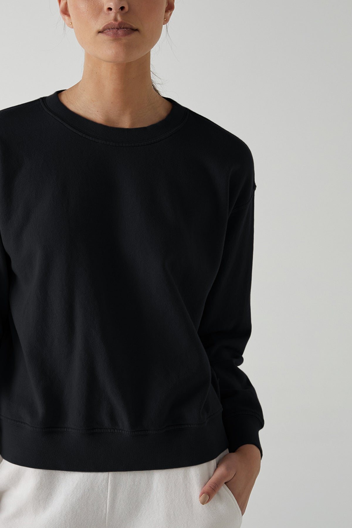 YNEZ SWEATSHIRT - Velvet Staging 2.0