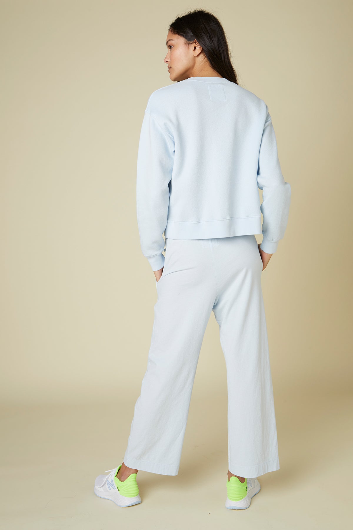 YNEZ SWEATSHIRT - Velvet Staging 2.0