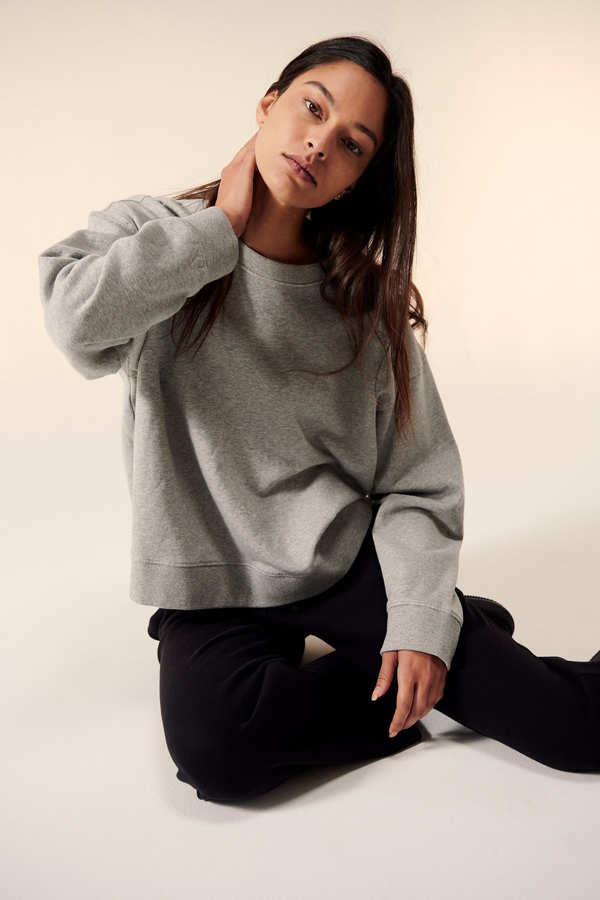 YNEZ SWEATSHIRT - Velvet Staging 2.0