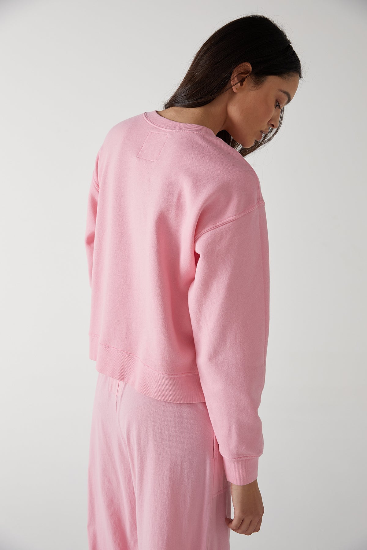 YNEZ SWEATSHIRT - Velvet Staging 2.0